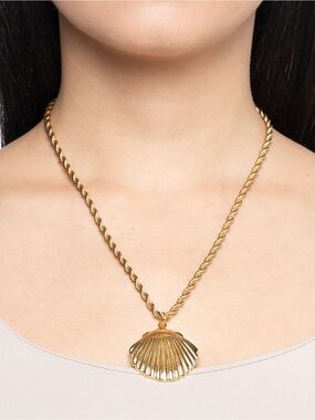 Mayamar shell necklace